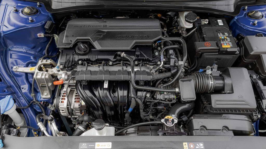 2024 Hyundai Elantra SEL Image 12 of 31