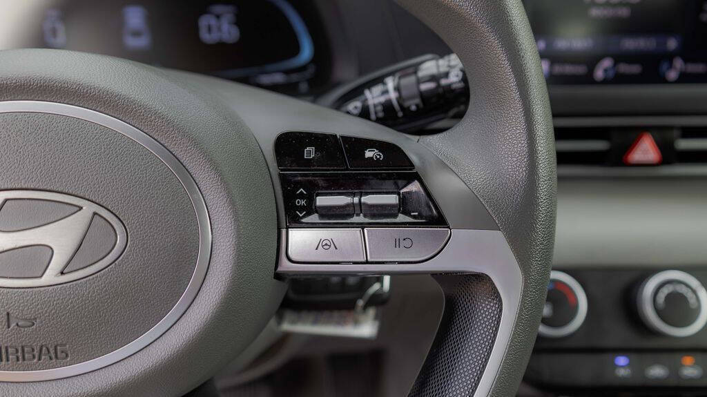 2024 Hyundai Elantra SE Image 22 of 29