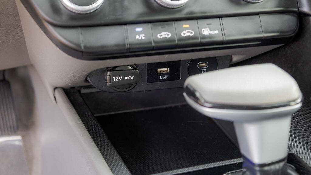 2024 Hyundai Elantra SE Image 26 of 29