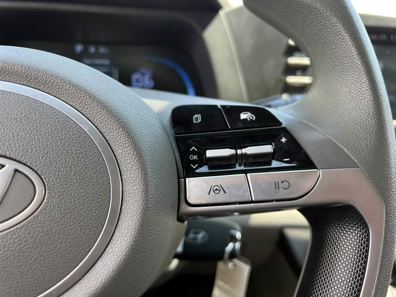 2024 Hyundai Elantra SE Image 24 of 28