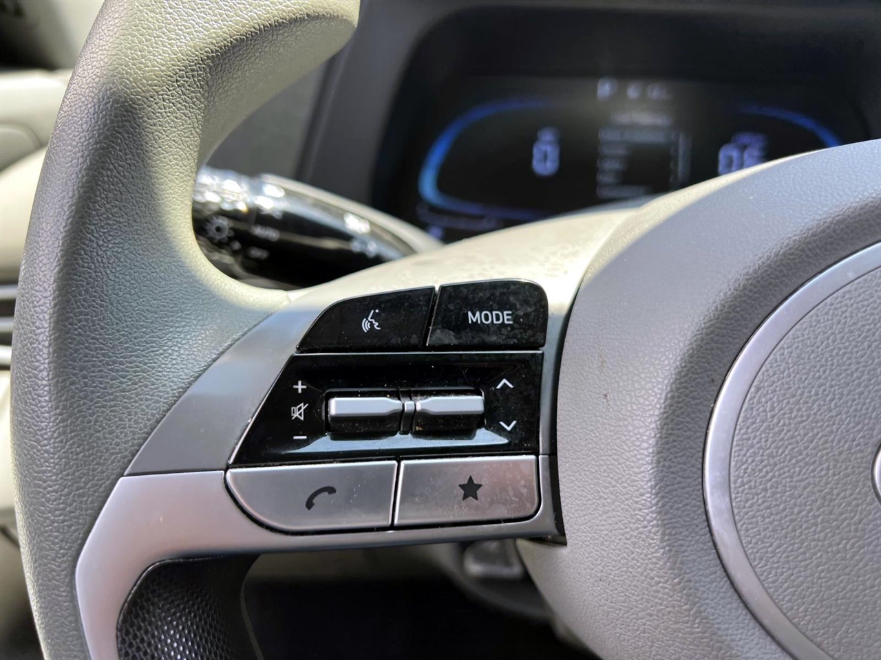 2024 Hyundai Elantra SE Image 14 of 28