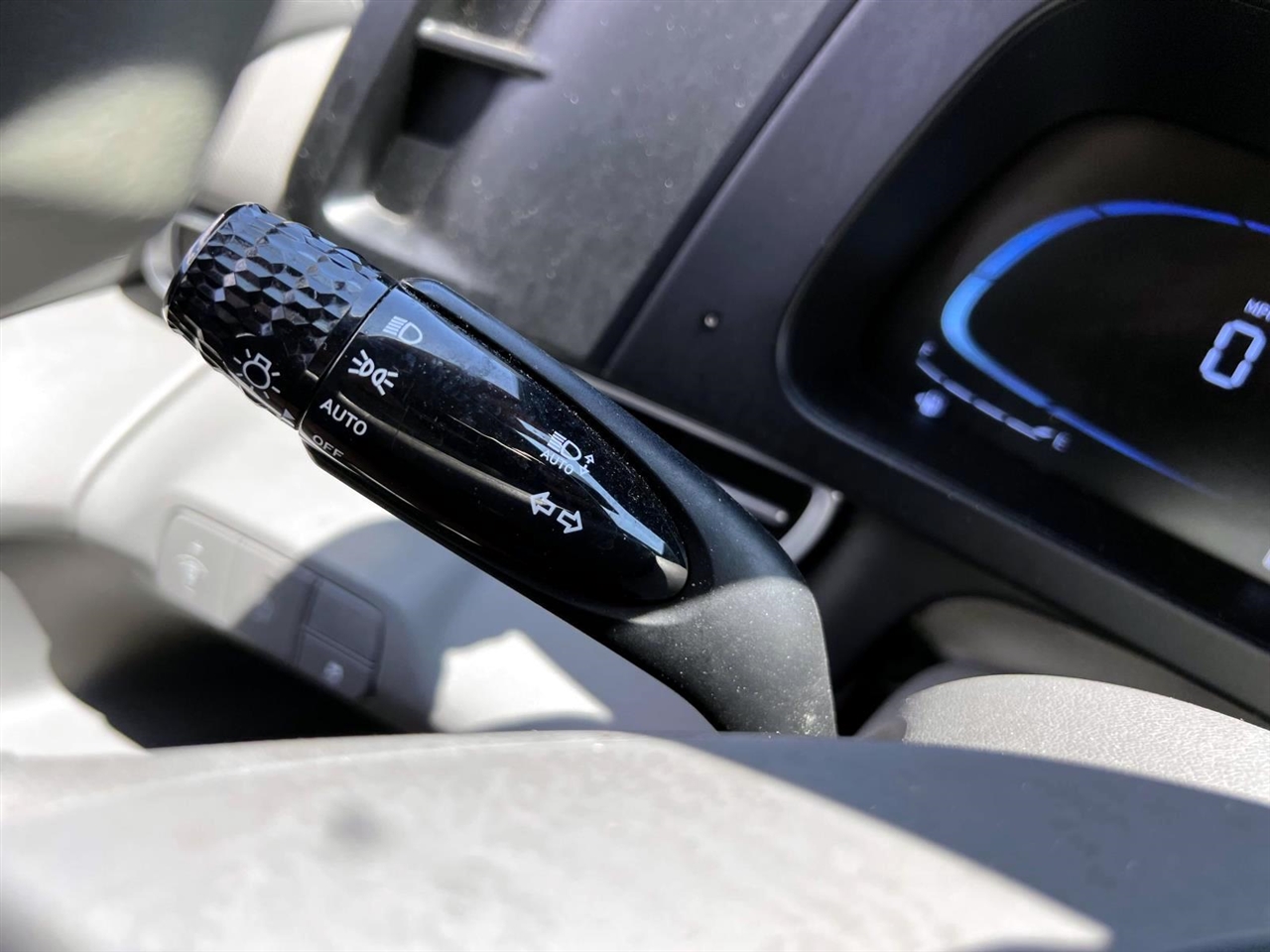 2024 Hyundai Elantra SE Image 15 of 28