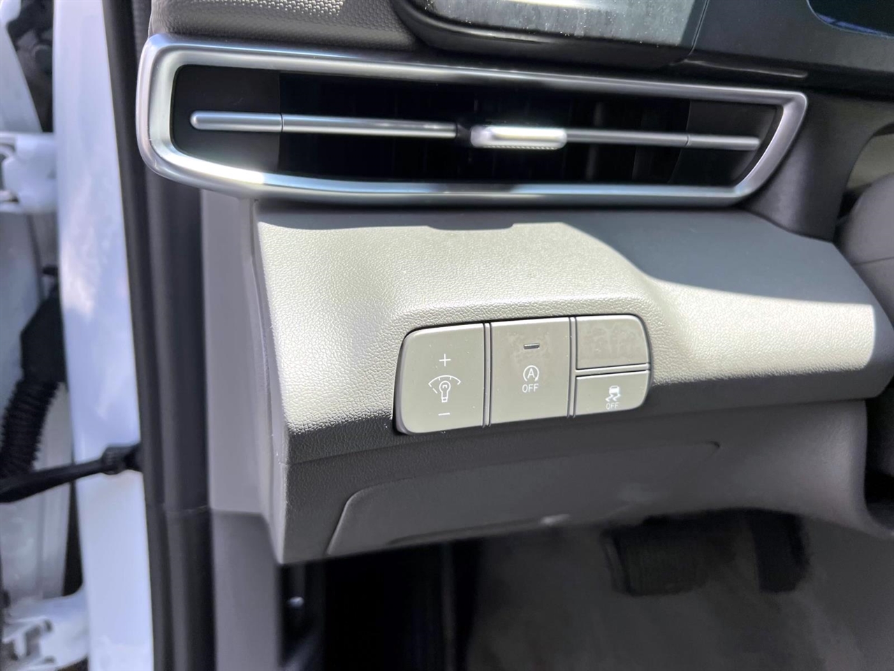 2024 Hyundai Elantra SE Image 26 of 28