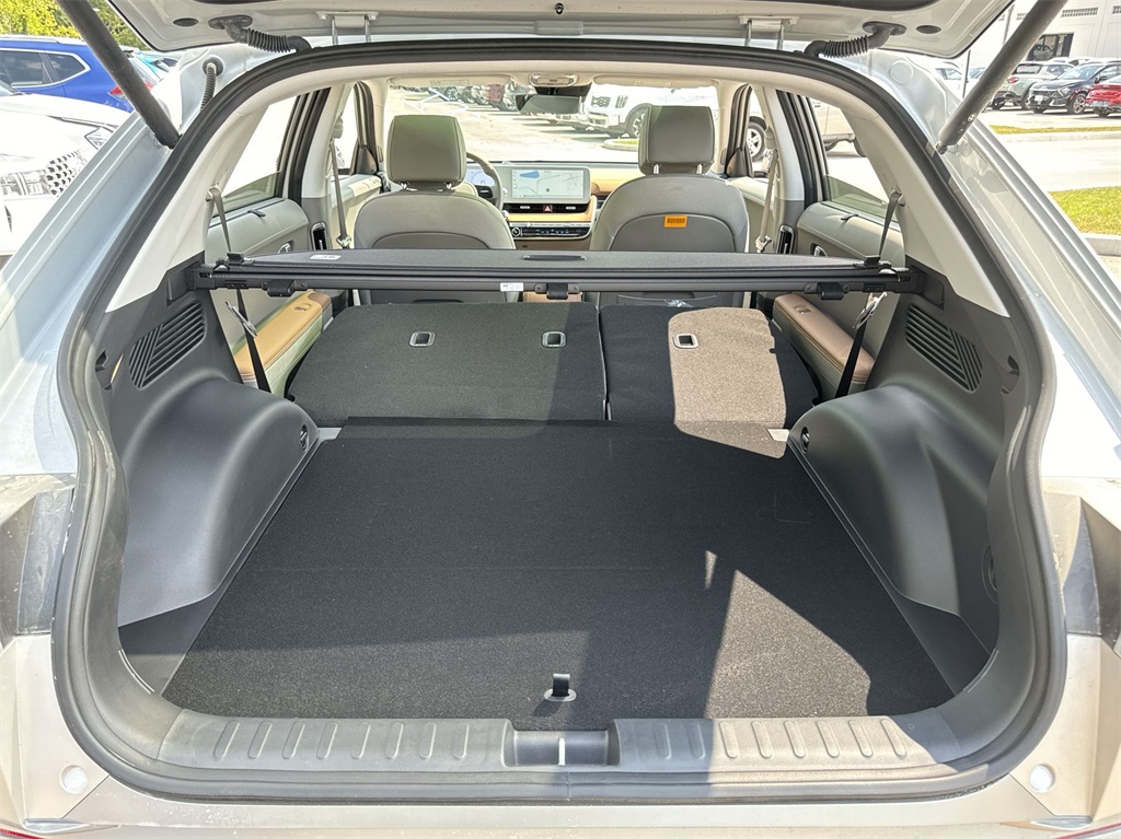 Vehicle image 21 of 22