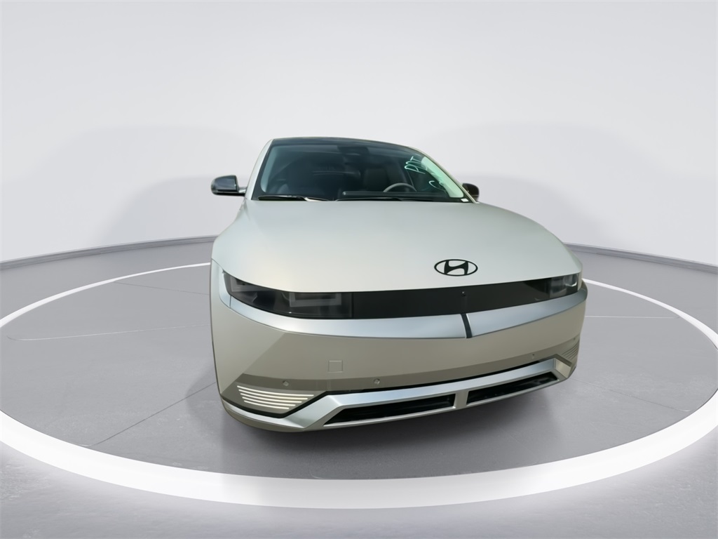 Vehicle image 3 of 22