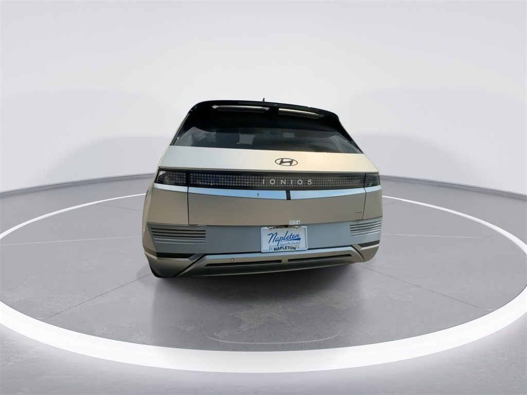 Vehicle image 9 of 22