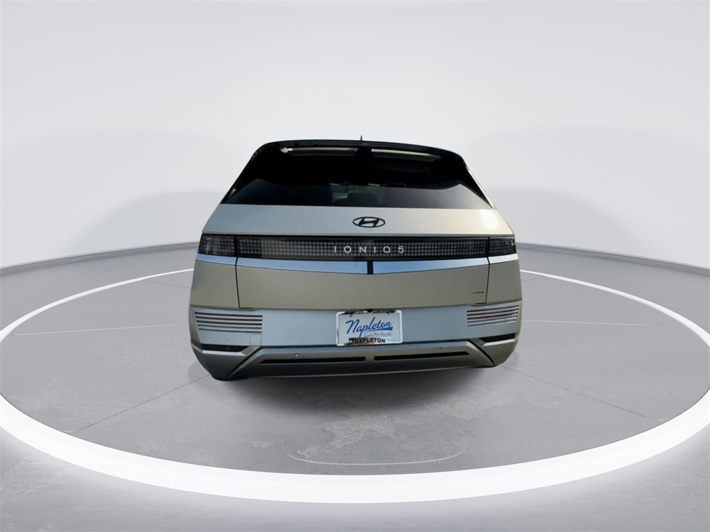 Vehicle image 9 of 30