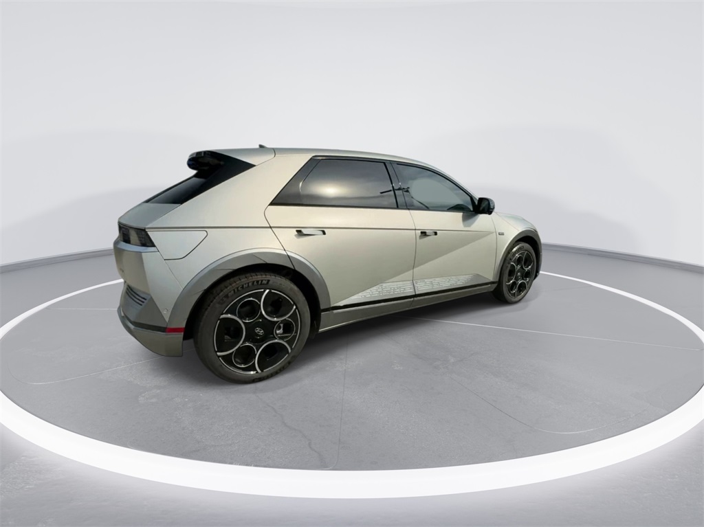 Vehicle image 11 of 30