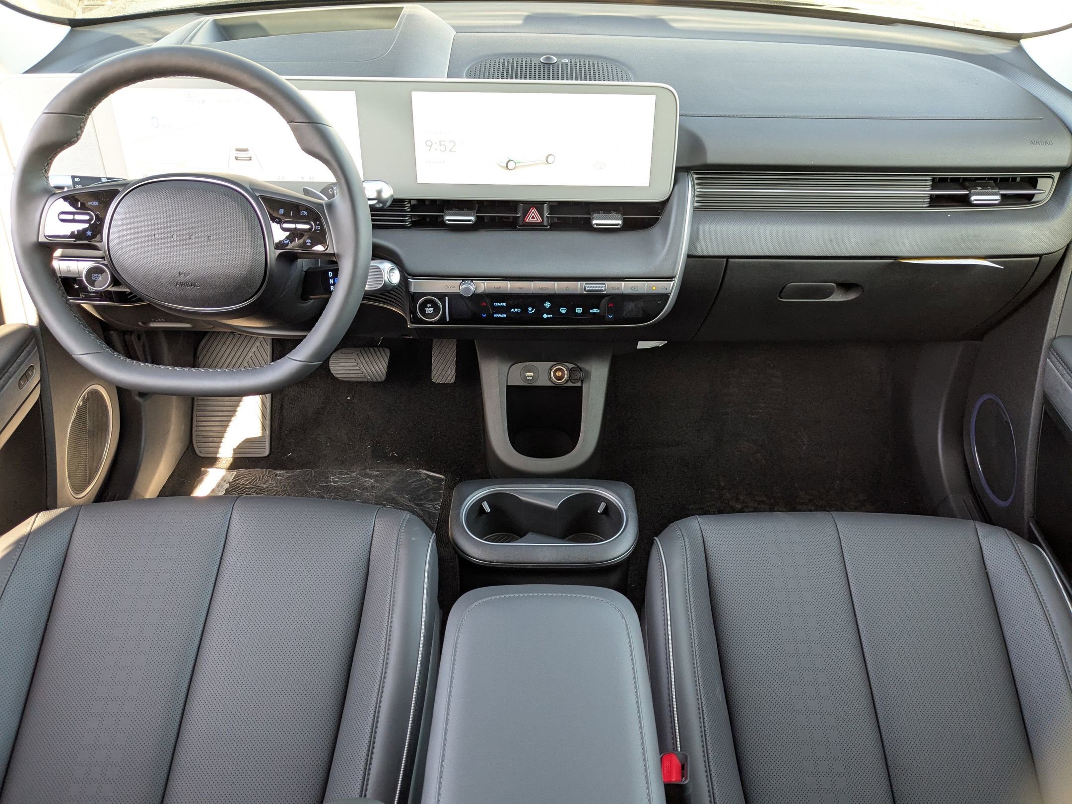 Vehicle image 19 of 25