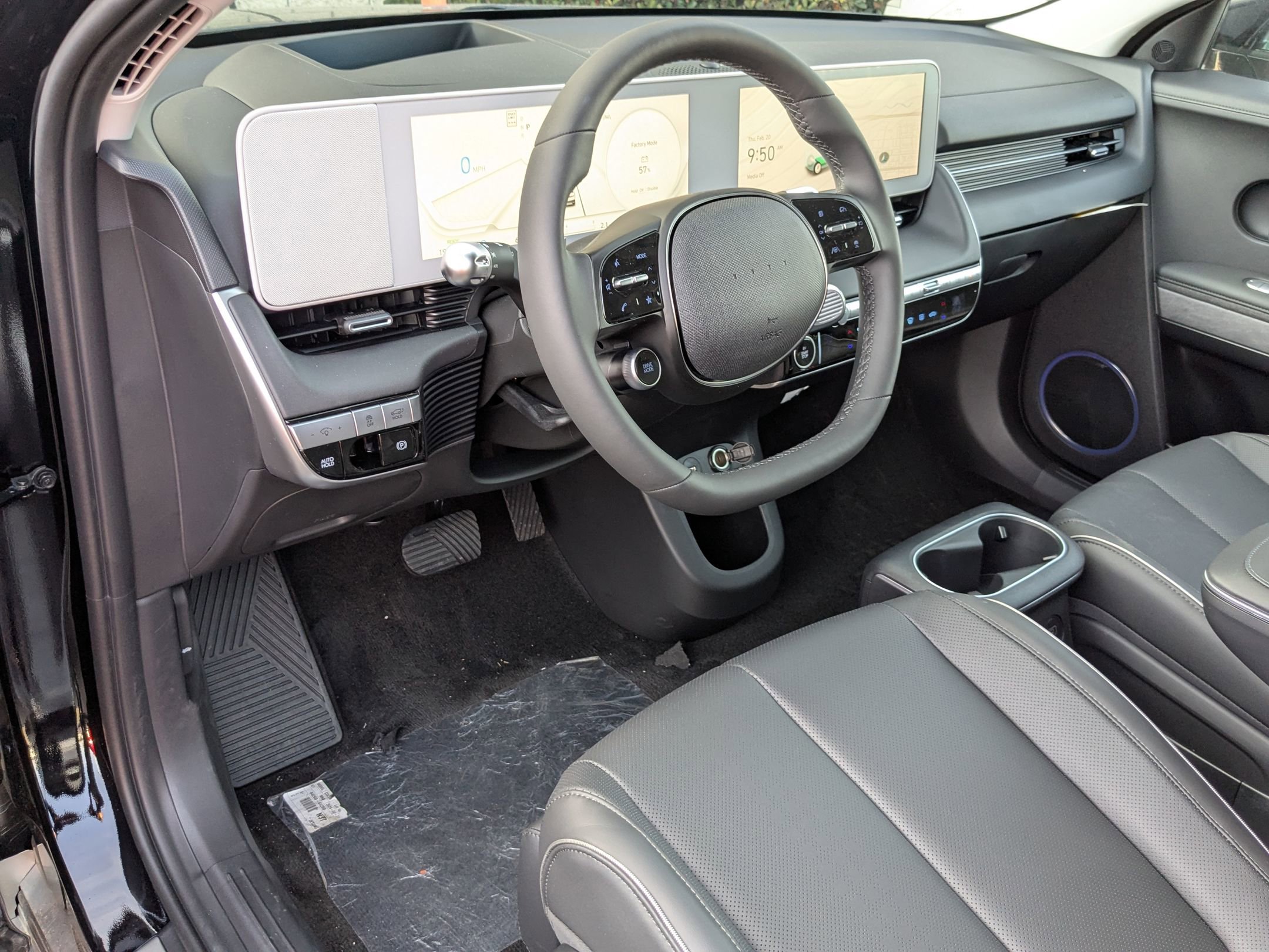 Vehicle image 8 of 25