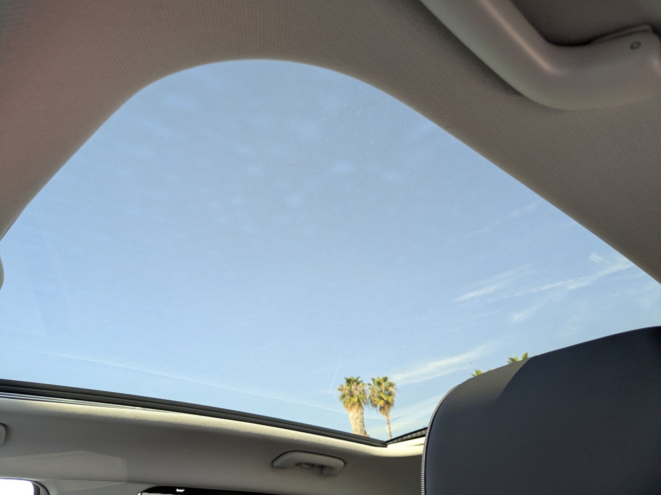 Vehicle image 17 of 25