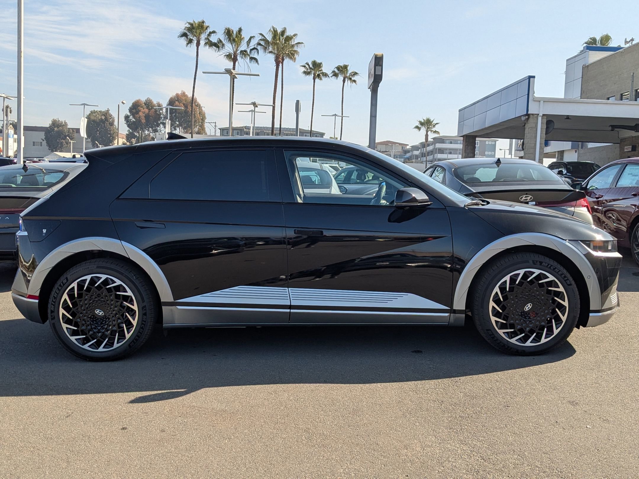 Vehicle image 3 of 25