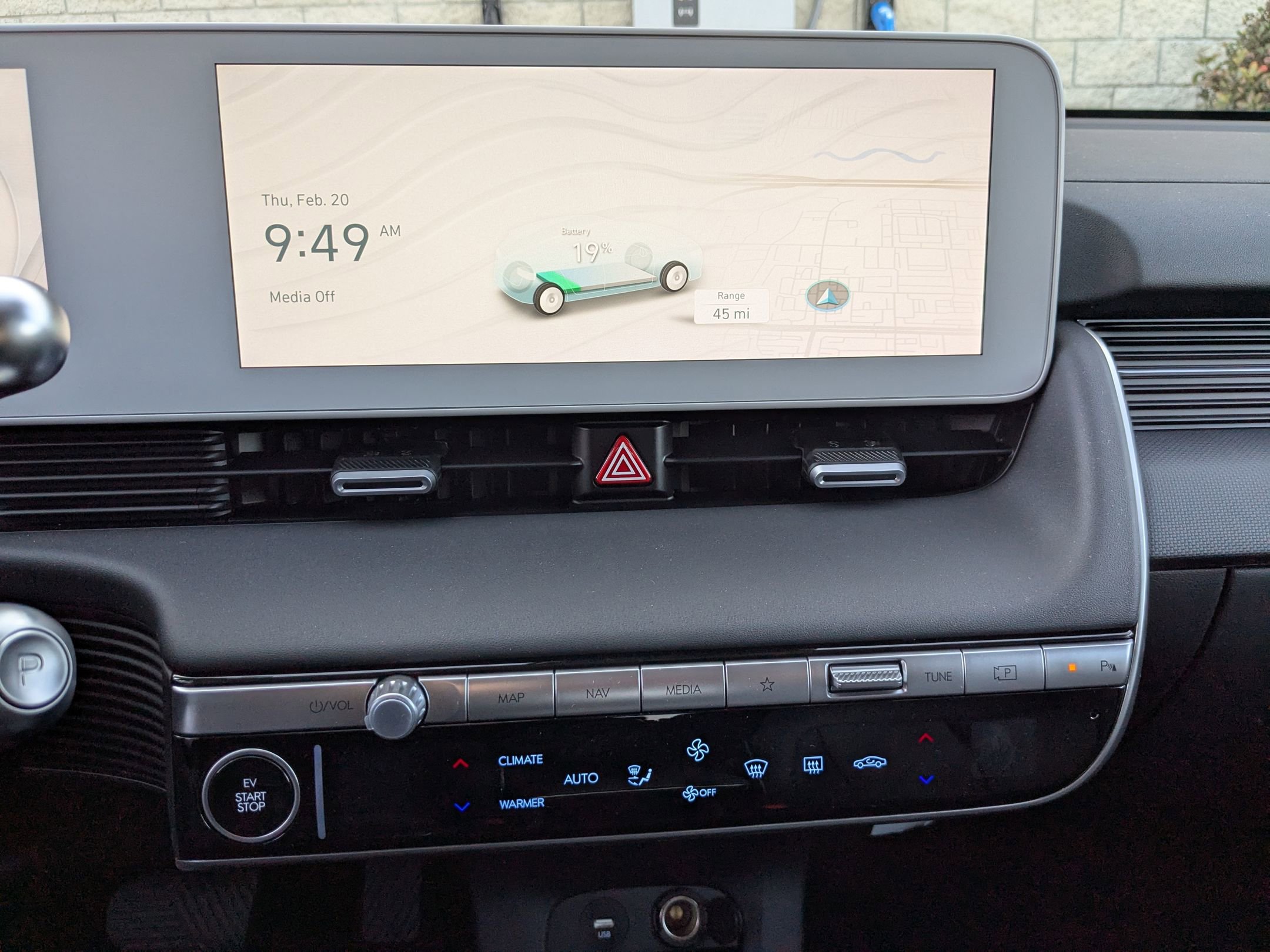 Vehicle image 10 of 25