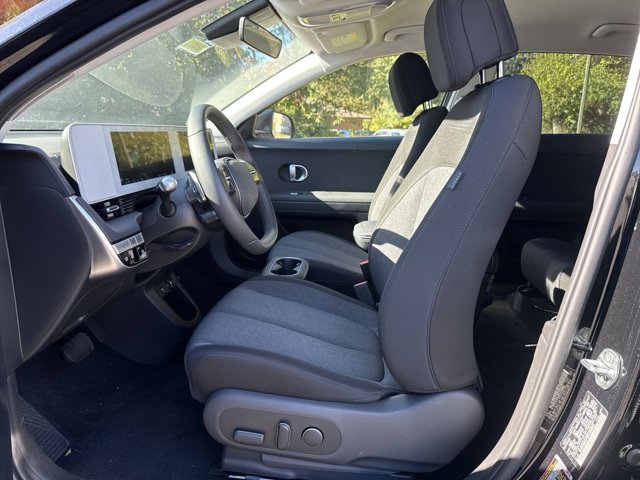 2024 Hyundai IONIQ 5 SE Image 13 of 24