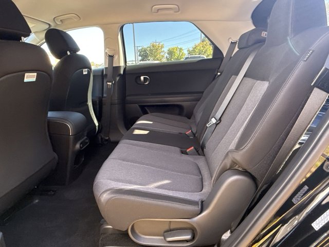 2024 Hyundai IONIQ 5 SE Image 12 of 24