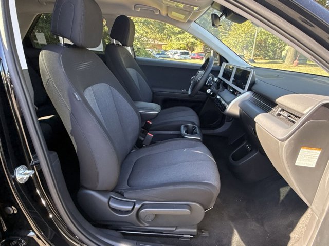 2024 Hyundai IONIQ 5 SE Image 11 of 24