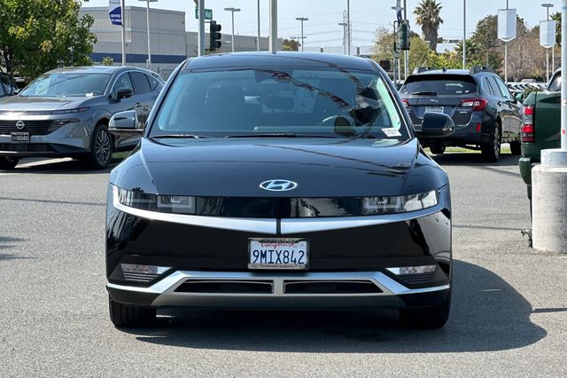 2024 Hyundai IONIQ 5 SEL Image 2 of 35