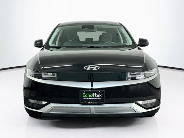 2024 Hyundai IONIQ 5 SEL Image 2 of 31