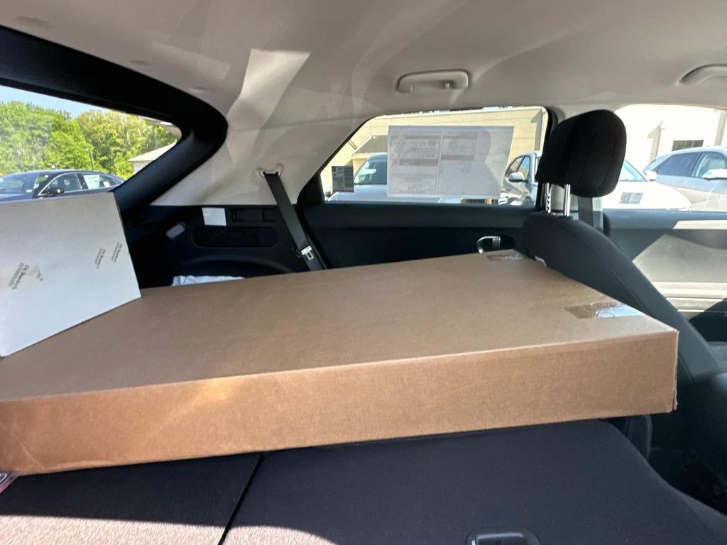 2024 Hyundai IONIQ 5 SEL Image 17 of 23