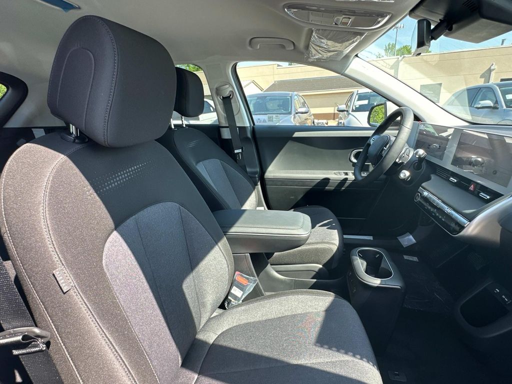 2024 Hyundai IONIQ 5 SEL Image 8 of 23