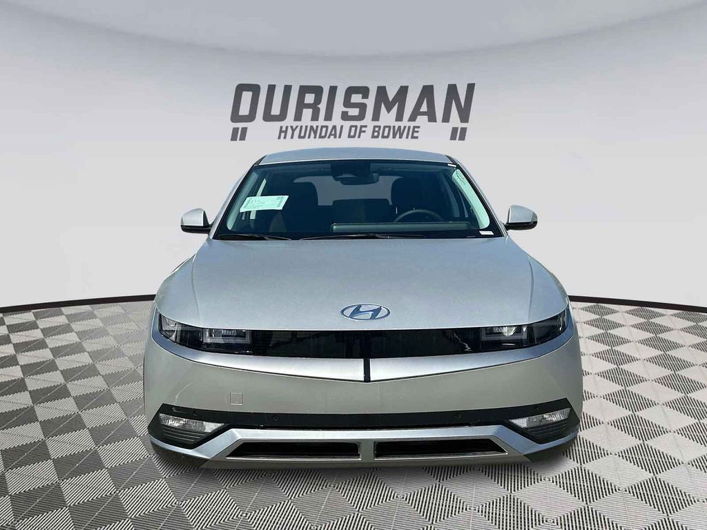 2024 Hyundai IONIQ 5 SEL Image 2 of 23