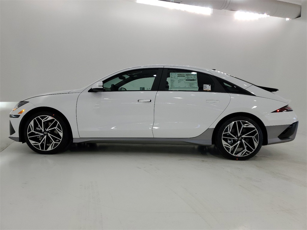 Vehicle image 3 of 30