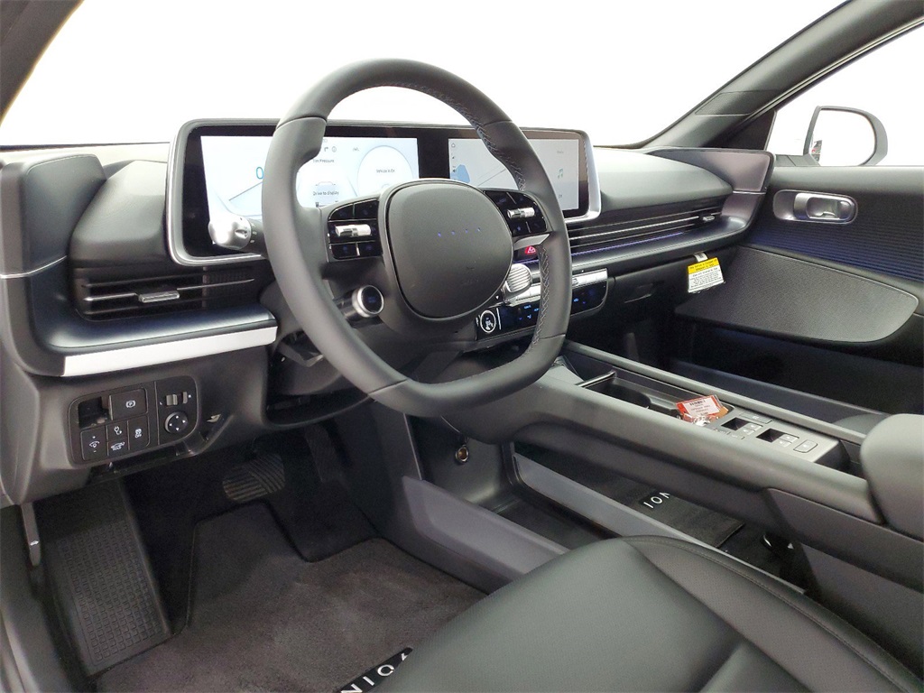 Vehicle image 17 of 30