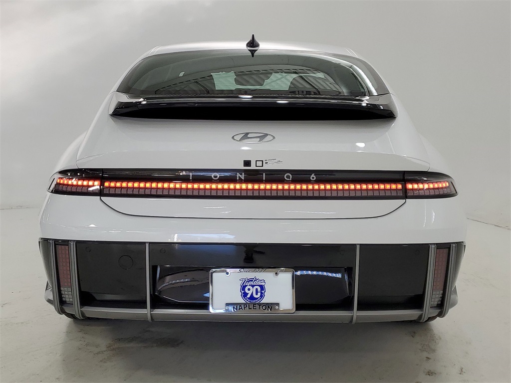 Vehicle image 4 of 30