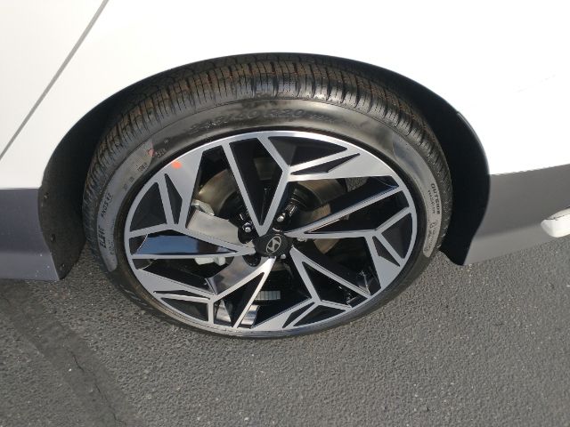 Vehicle image 6 of 17
