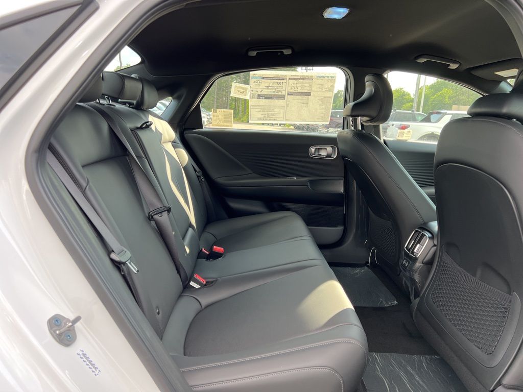 2024 Hyundai IONIQ 6 SEL Image 15 of 46