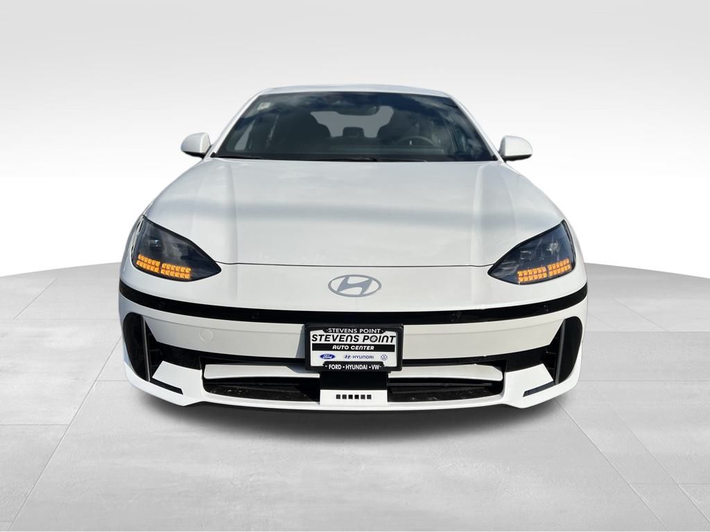 2024 Hyundai IONIQ 6 SEL Image 4 of 46