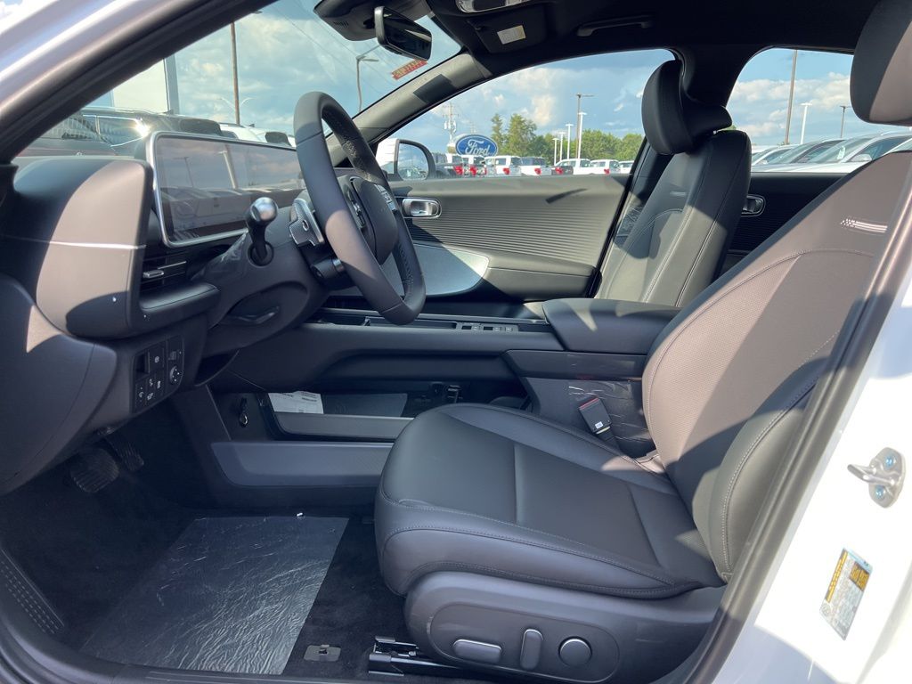 2024 Hyundai IONIQ 6 SEL Image 21 of 46