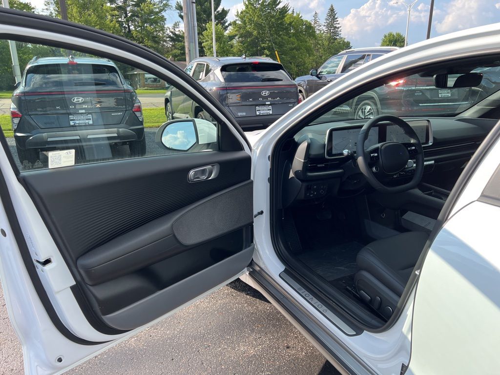 2024 Hyundai IONIQ 6 SEL Image 28 of 46