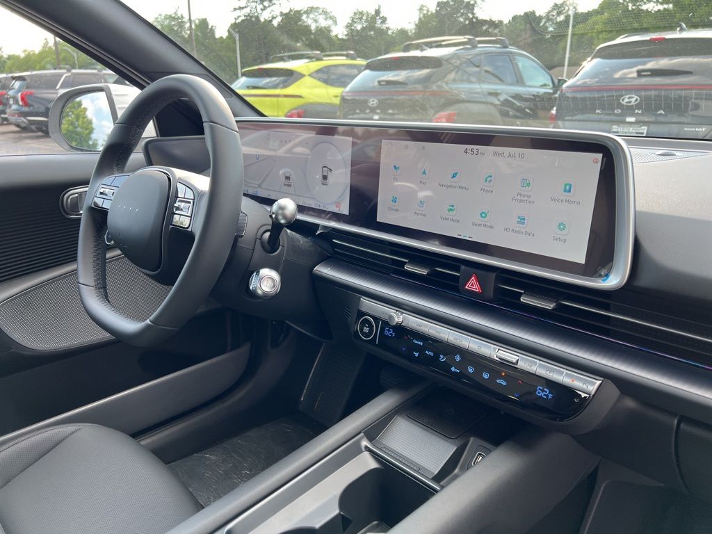 2024 Hyundai IONIQ 6 SEL Image 25 of 46