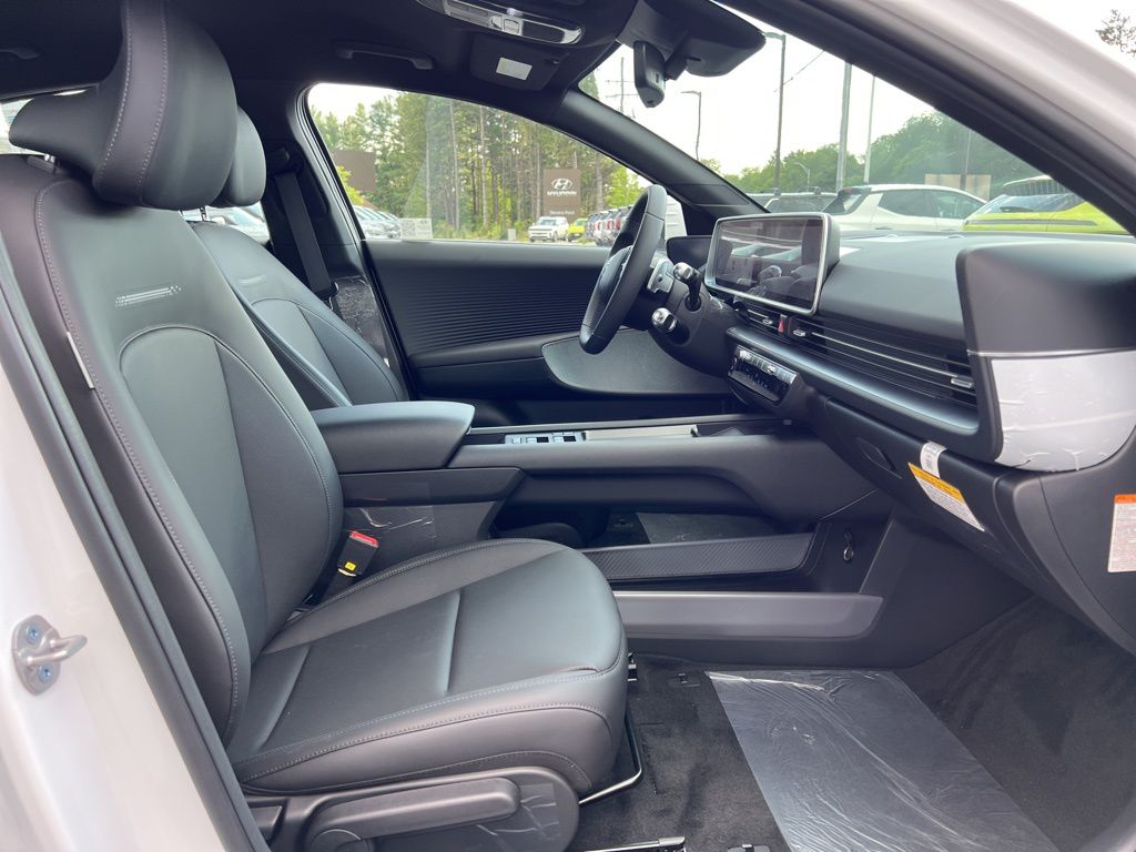 2024 Hyundai IONIQ 6 SEL Image 18 of 46