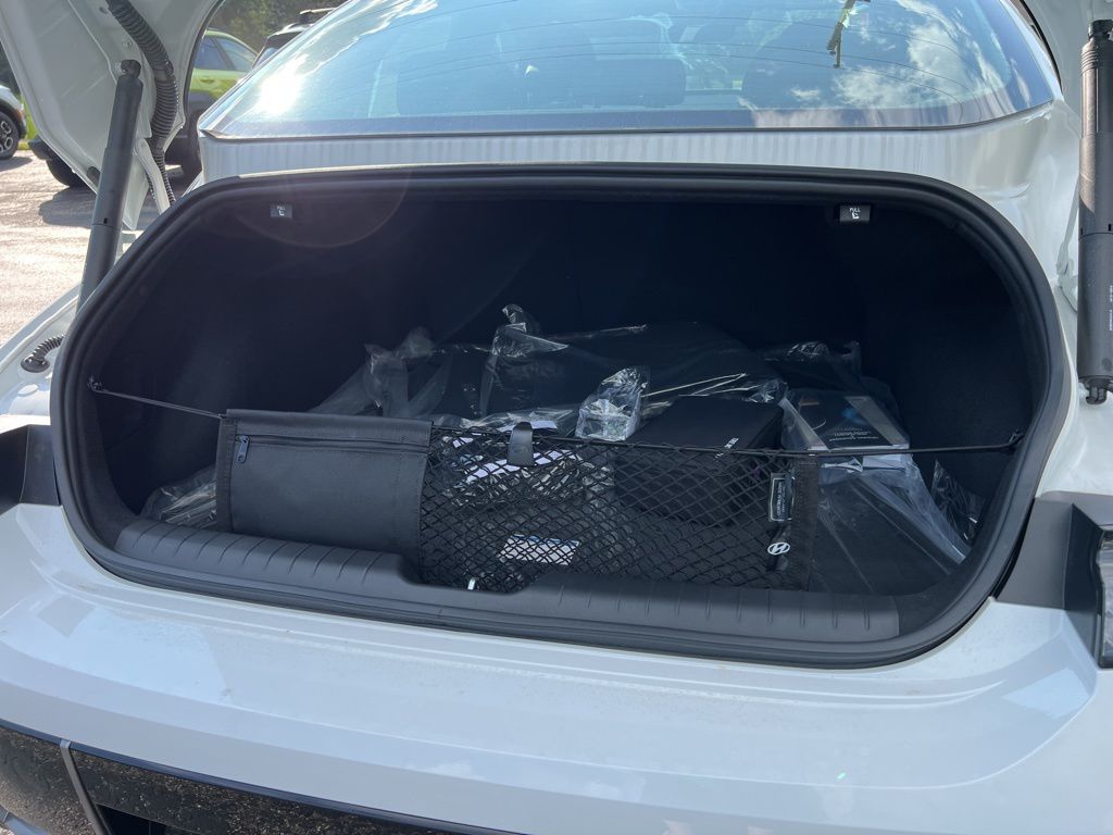 2024 Hyundai IONIQ 6 SEL Image 11 of 46