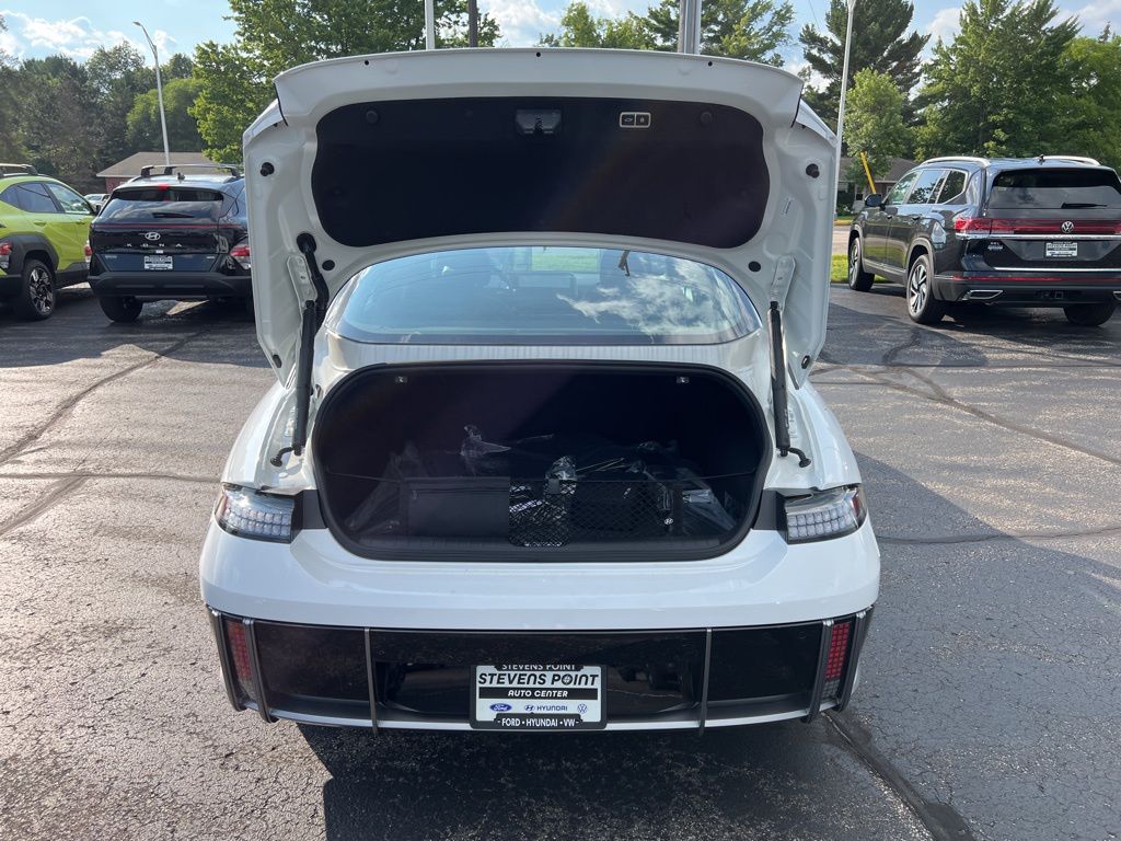 2024 Hyundai IONIQ 6 SEL Image 12 of 46