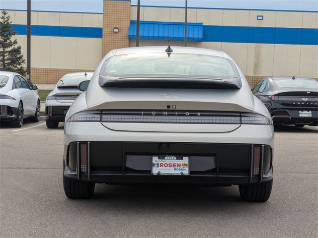 2024 Hyundai IONIQ 6 SEL Image 5 of 27
