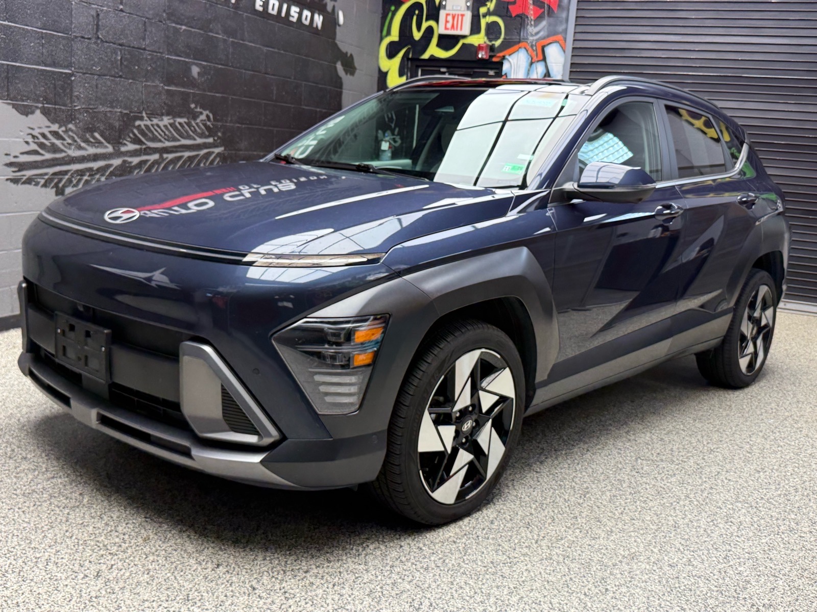2024 Hyundai Kona Limited Image 1 of 35