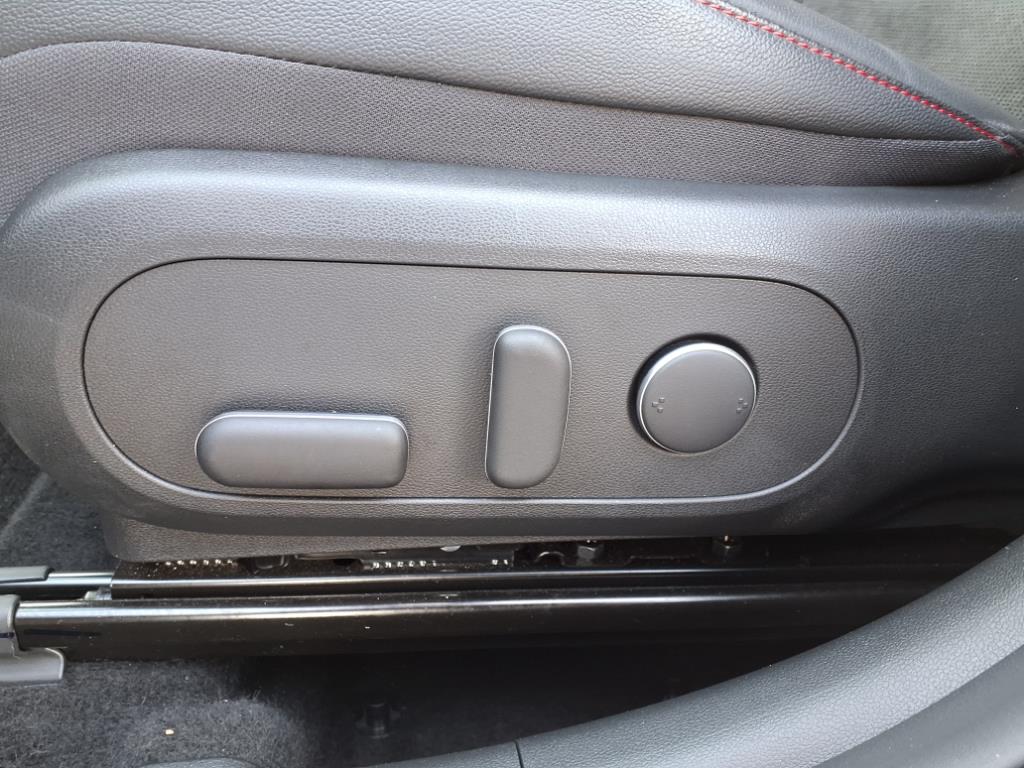 Vehicle image 14 of 36