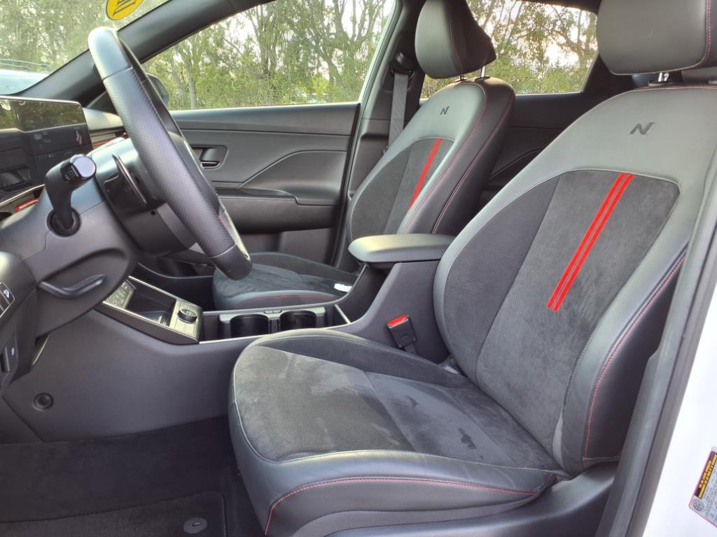 Vehicle image 13 of 36