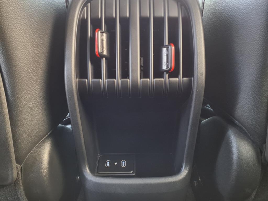 Vehicle image 31 of 36