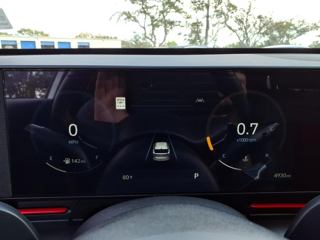 Vehicle image 20 of 36
