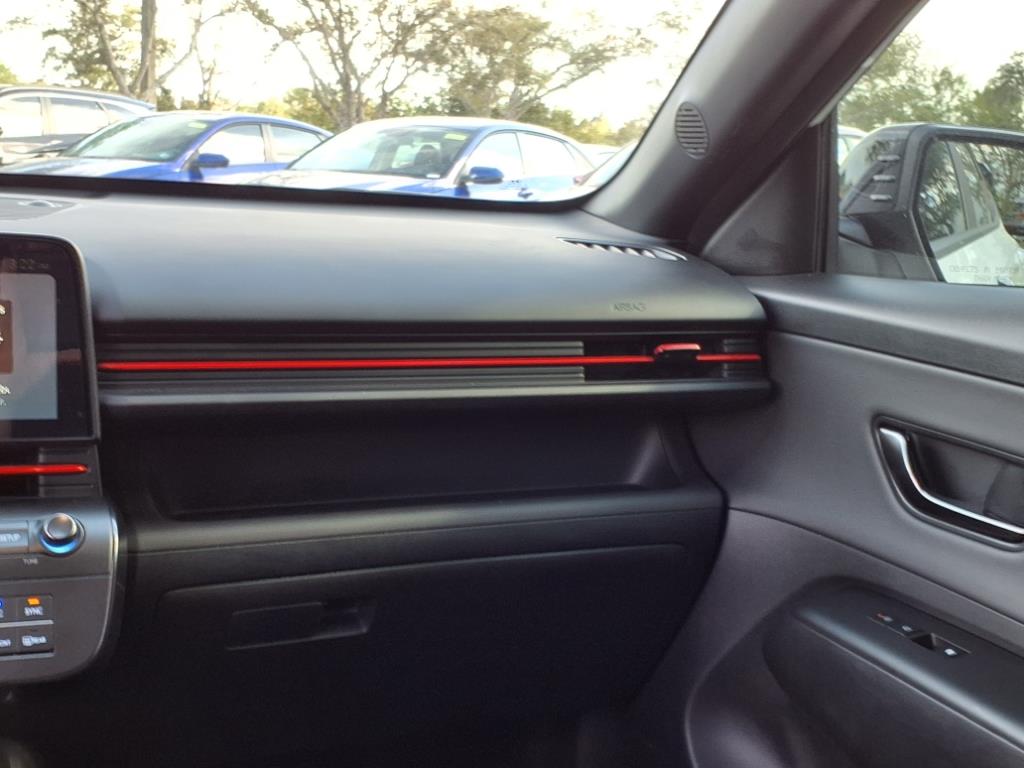 Vehicle image 19 of 36