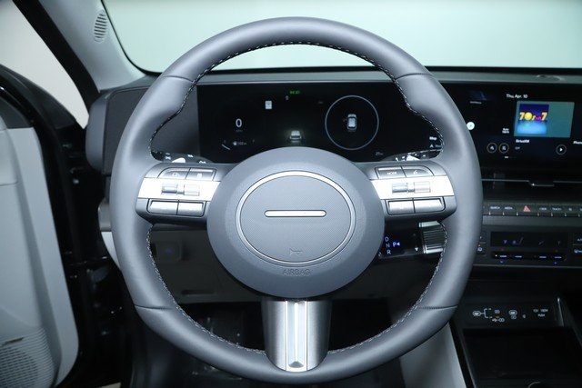 Vehicle image 25 of 46