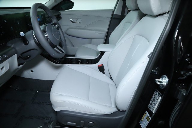 Vehicle image 22 of 46