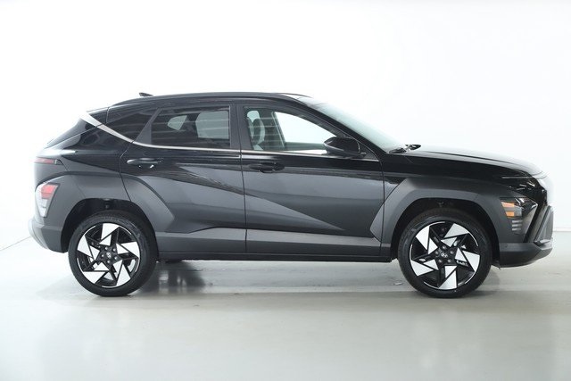 Vehicle image 8 of 46