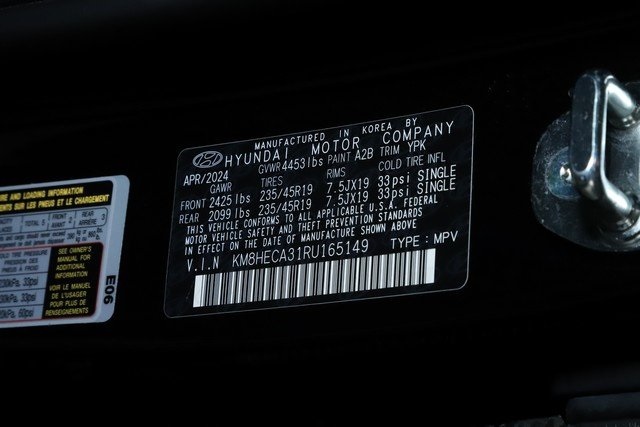 Vehicle image 24 of 46