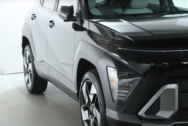Vehicle image 6 of 46