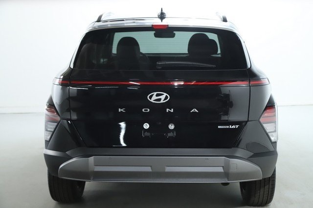 Vehicle image 11 of 46
